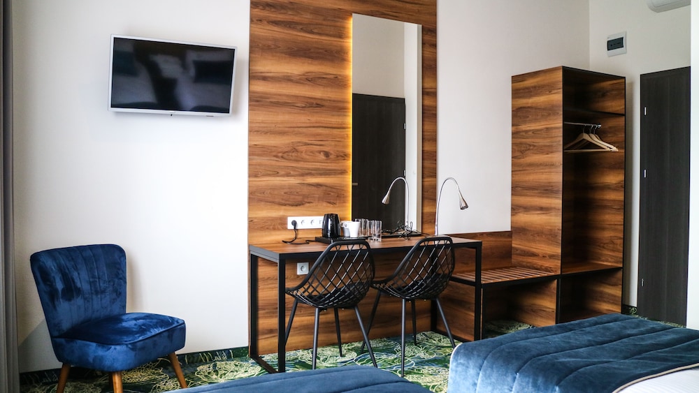 Twin Room - Photo 2