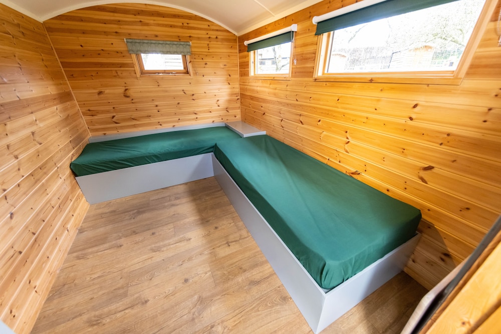 7 - Allington Pippin Camping Pod photo 2