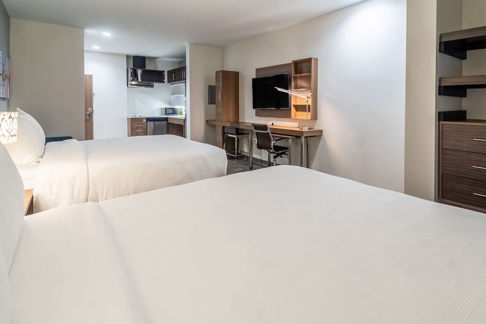 Suite, 2 Queen Beds, Accessible, Non Smoking - Photo 6