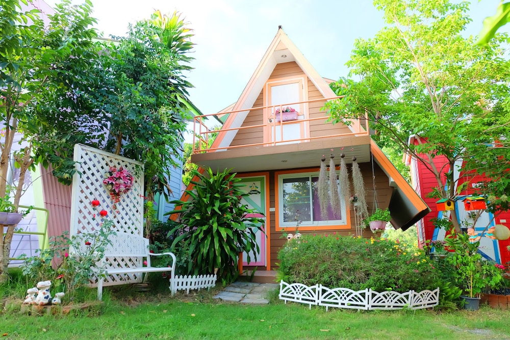 Bird House photo 1