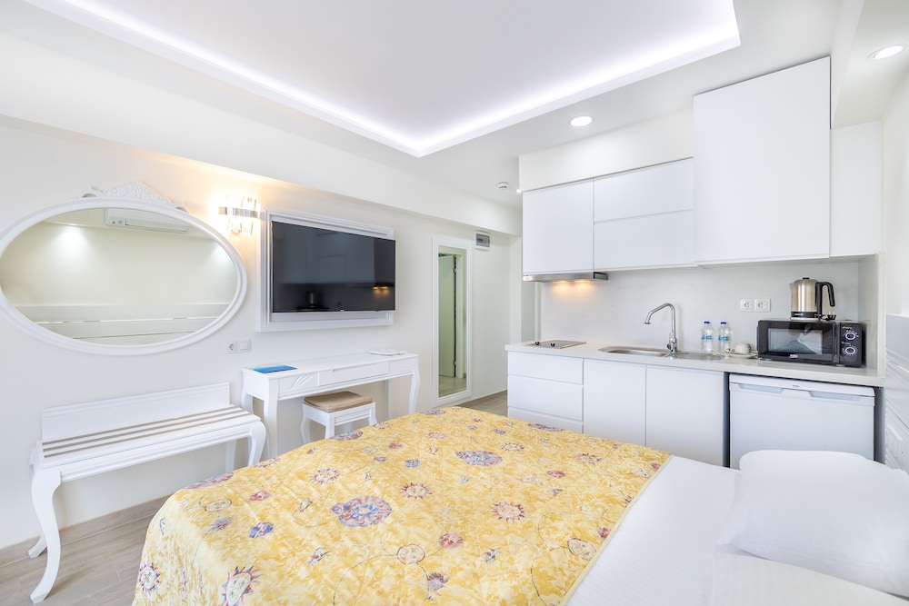 Studio Suite, Balcony