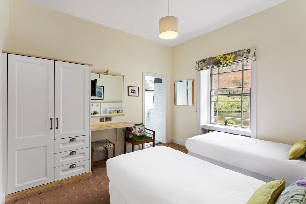Twin Room, Non Smoking, Mountain View