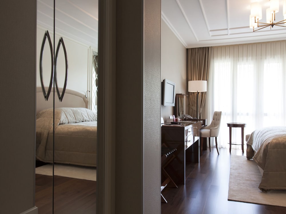 Deluxe Double Room - Photo 3