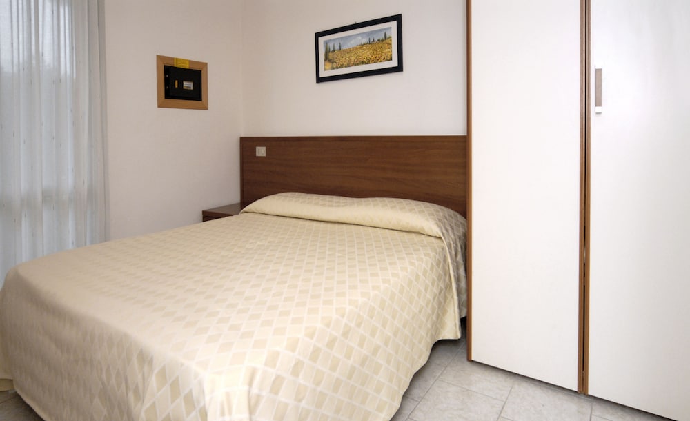 Apartment, 2 Bedrooms, Balcony, City View