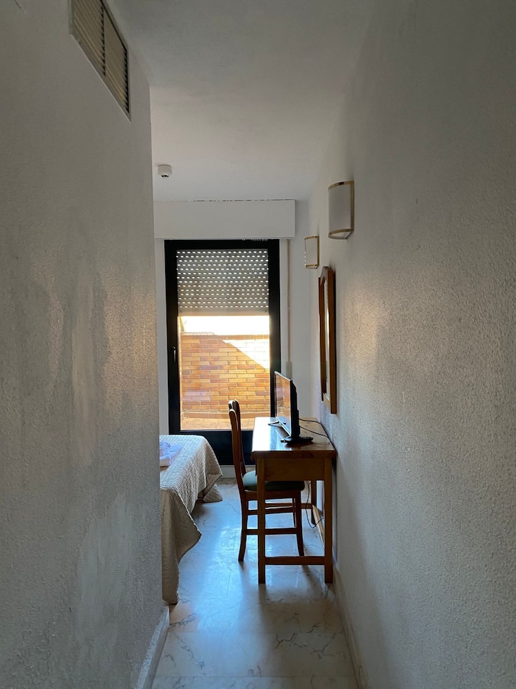 Comfort Single Room