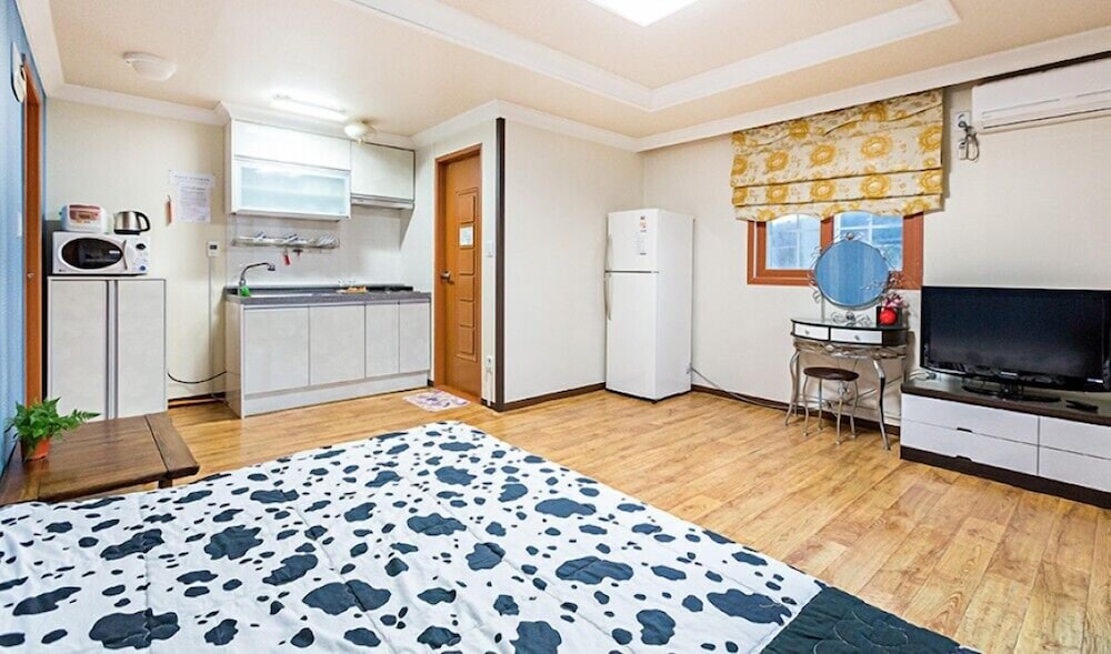 Room (Dalbit Bada) - Photo 2