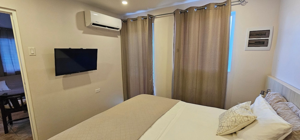 Deluxe Apartment photo 2