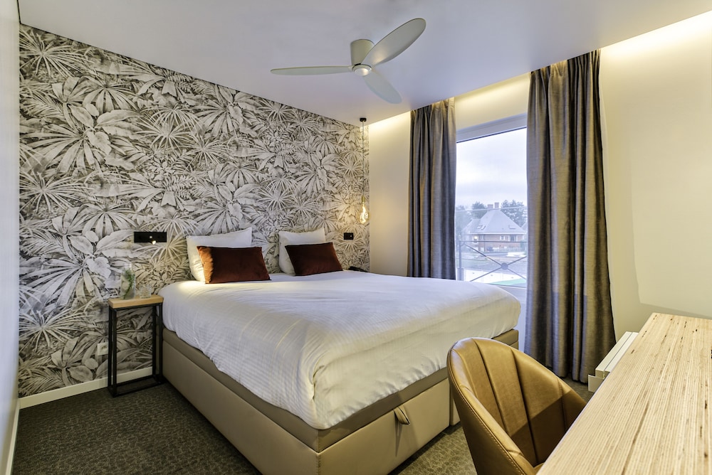 City Double Room, 1 King Bed, Non Smoking, Garden View photo 1
