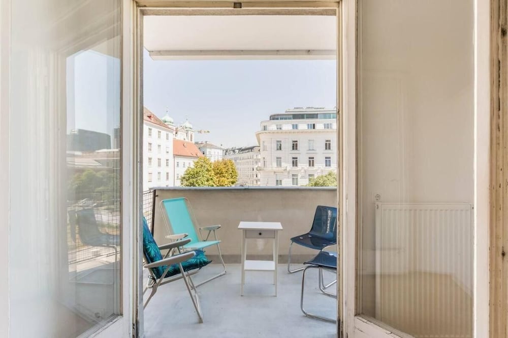 Studio, 1 Bedroom, Balcony, City View
