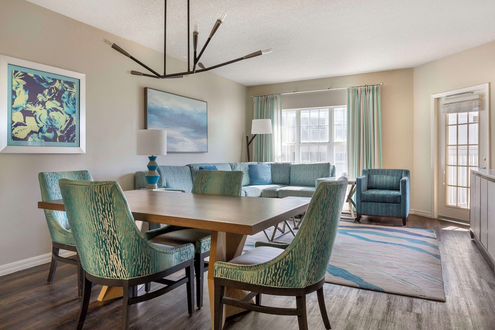 Suite, 1 Bedroom, Accessible (Mobility Accessible, Roll-in Shower) thumbnail 5