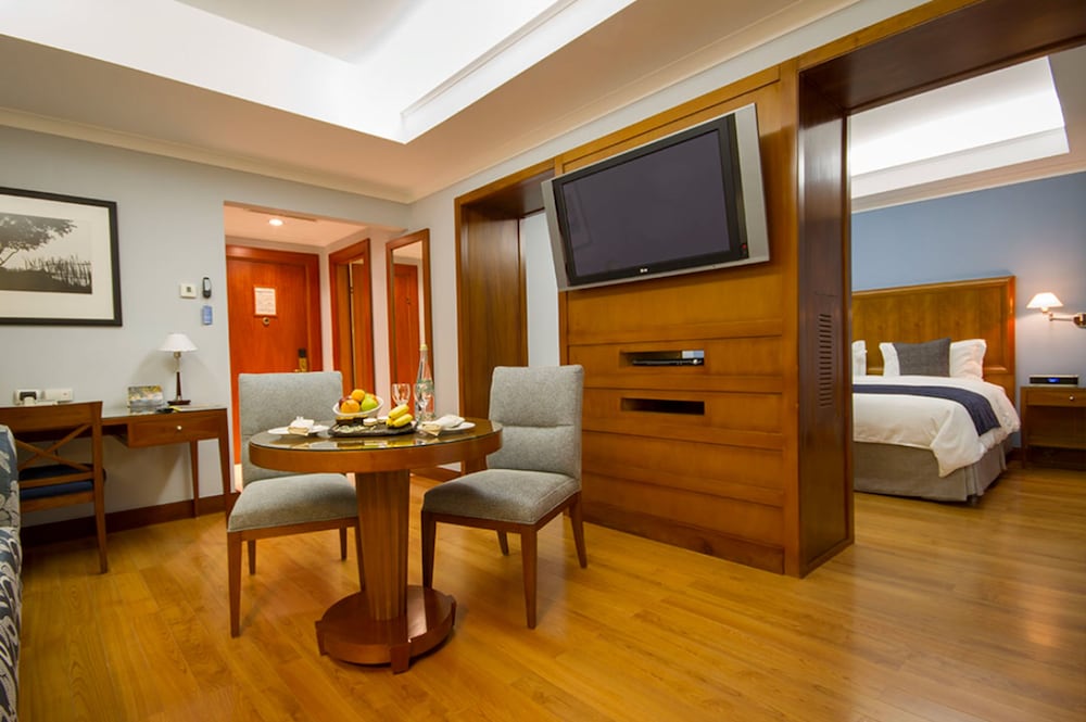 Junior Suite, 1 Bedroom (Premium Floor)