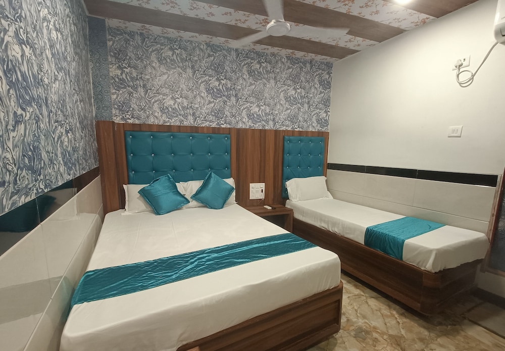Deluxe Triple Room - Photo 1