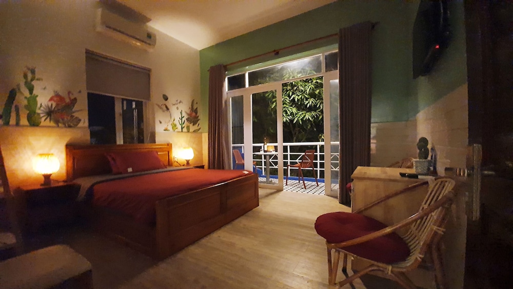 Romantic Quadruple Room, Non Smoking photo 2