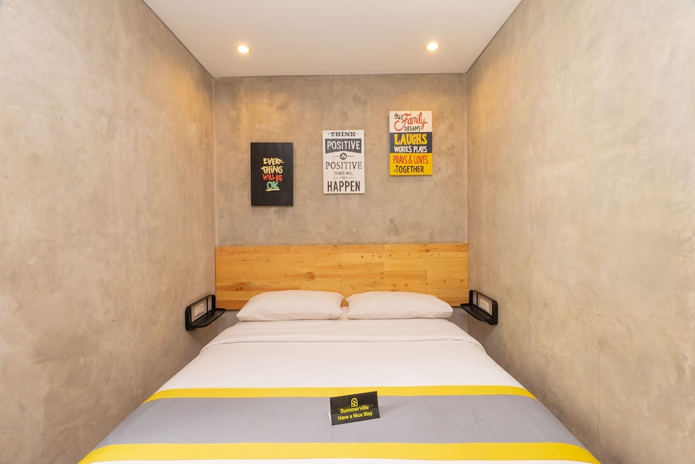 Deluxe Double Room - Photo 10