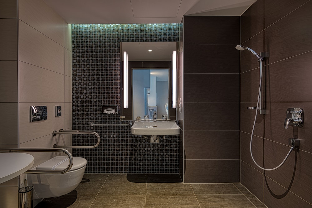 Double Room - Disability Access photo 3