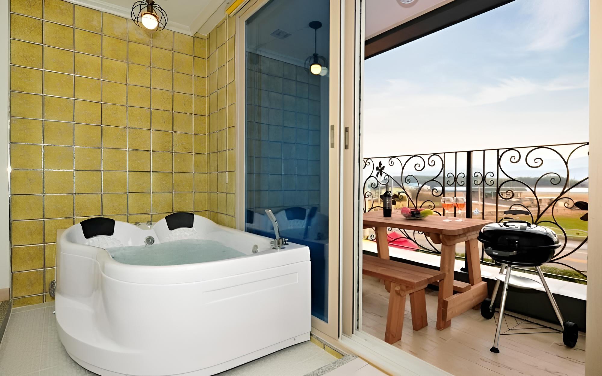 Room (Lemon balm (bed room spa)) photo 2
