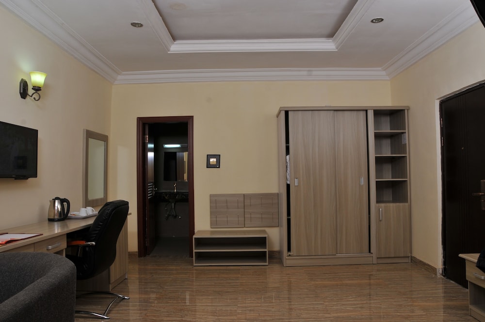 Apartment, 2 Bedrooms - Photo 8