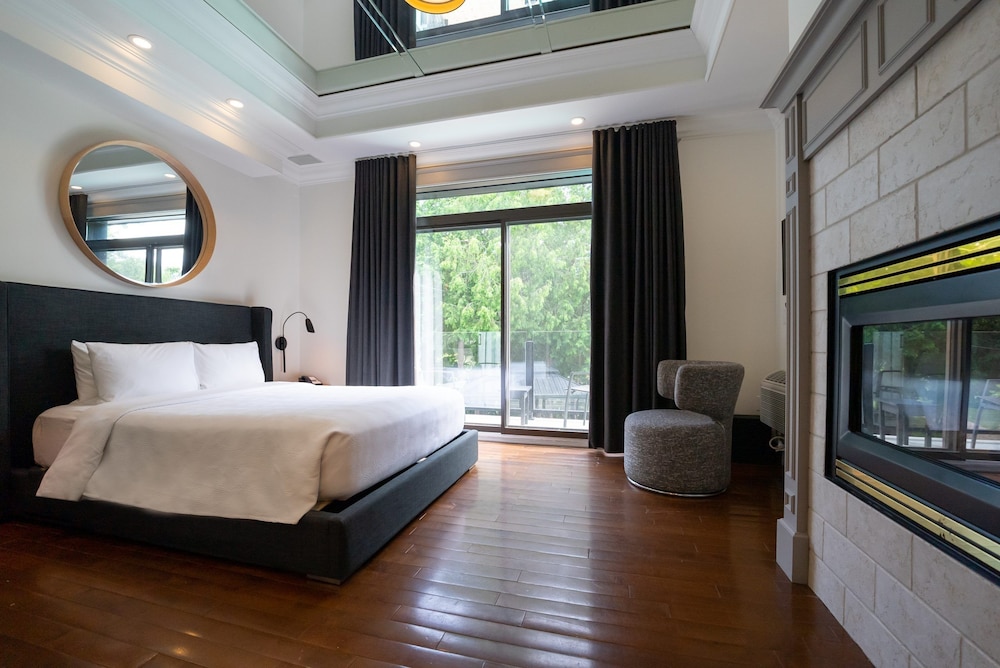 Signature Room photo 1