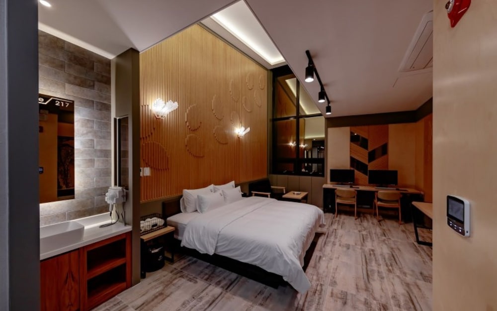 Room (PC 217) photo 2