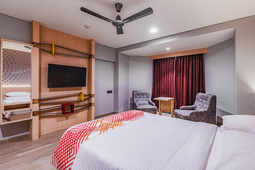 D-Luxe Queen Room - Photo 4