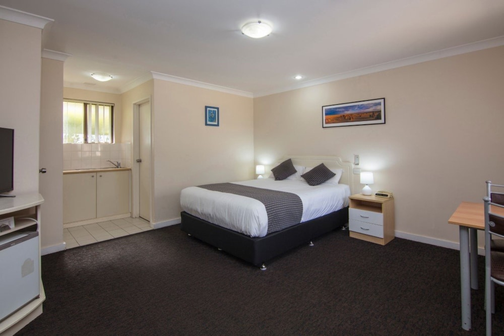 Standard Double or Twin Room photo 2