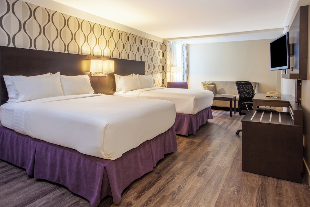 Standard Room, 2 Queen Beds - Photo 3