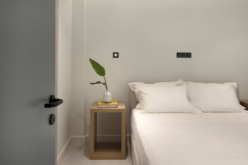Suite, Garden View