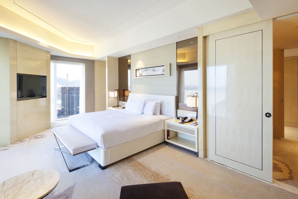 Chairman Suite photo 2
