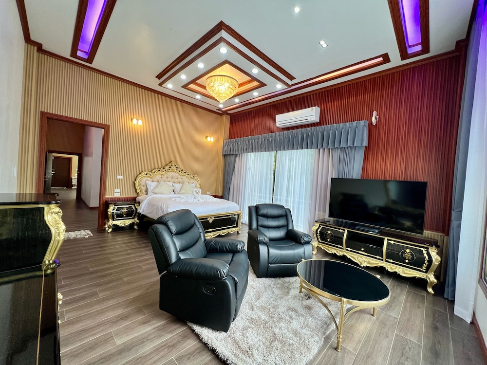 Deluxe Villa, River View photo 1