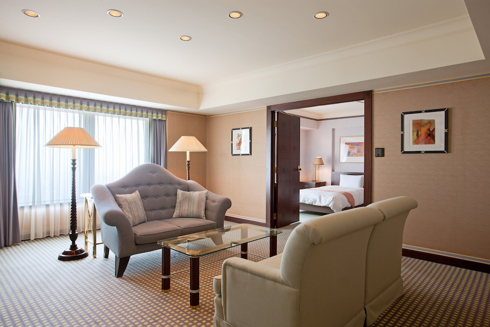 Suite Room - Photo 3