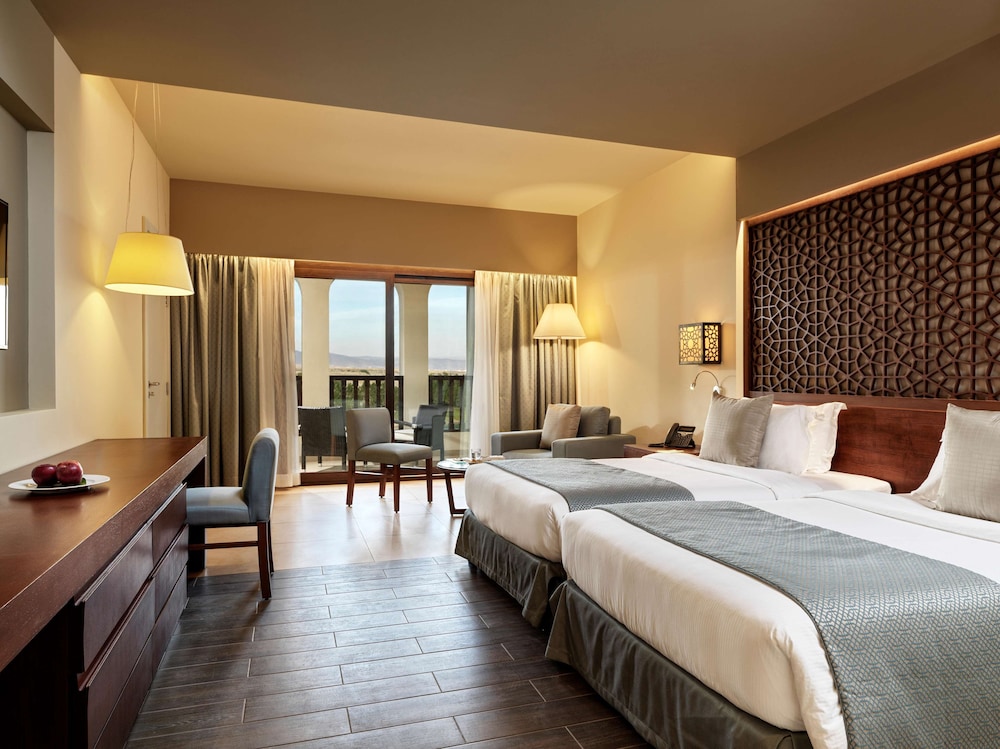 Deluxe Room for special needs Twin beds With Aqua Park Entrance