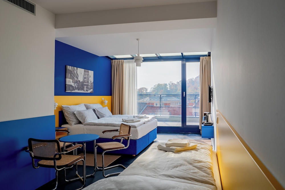 Panoramic Room, Multiple Beds, Patio, City View