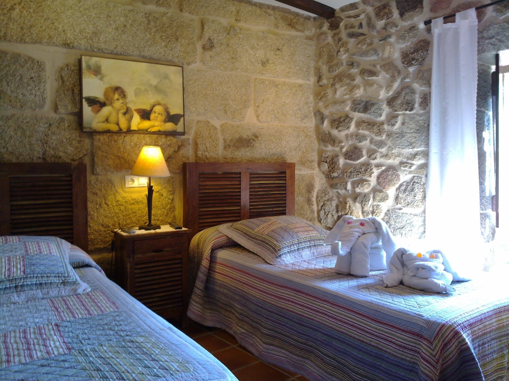 Double or Twin Room photo 3