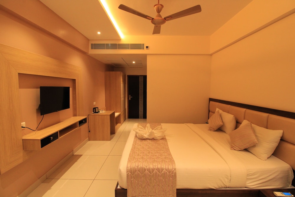 Deluxe Room (AC)