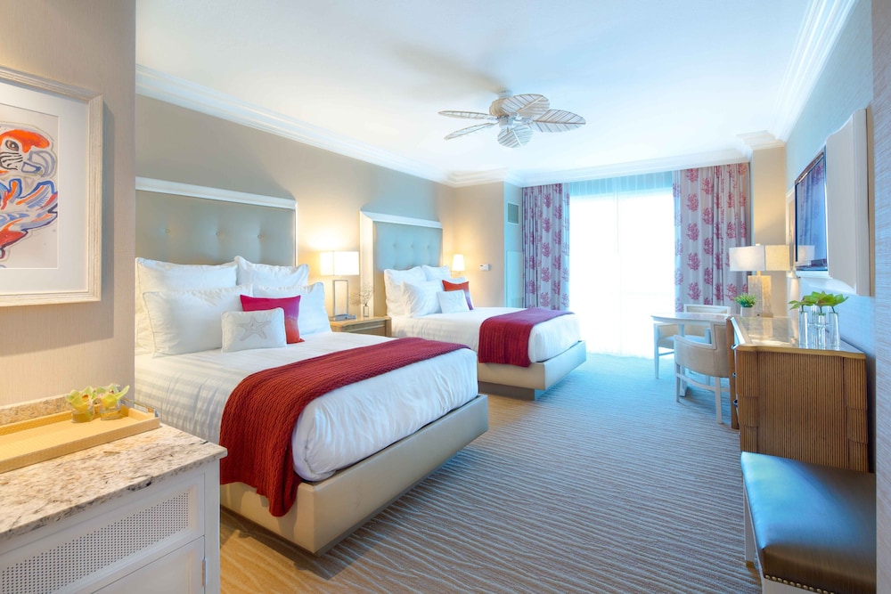 Deluxe Room, 2 Queen Beds, Smoking photo 1
