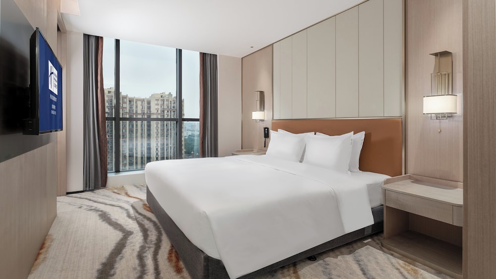 Suite, 1 Bedroom, City View - Photo 5