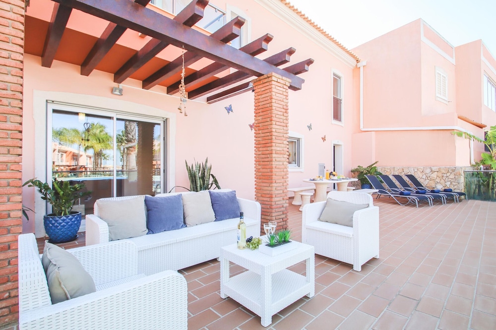 Apartment, 2 Bedrooms, Pool Access