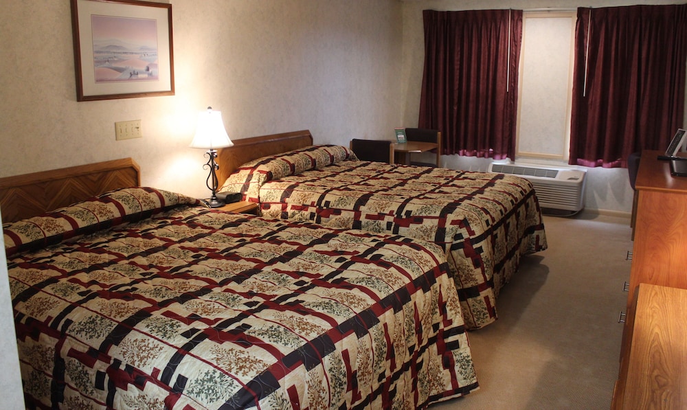 Family Room - Not Wheelchair Accessible - Photo 3