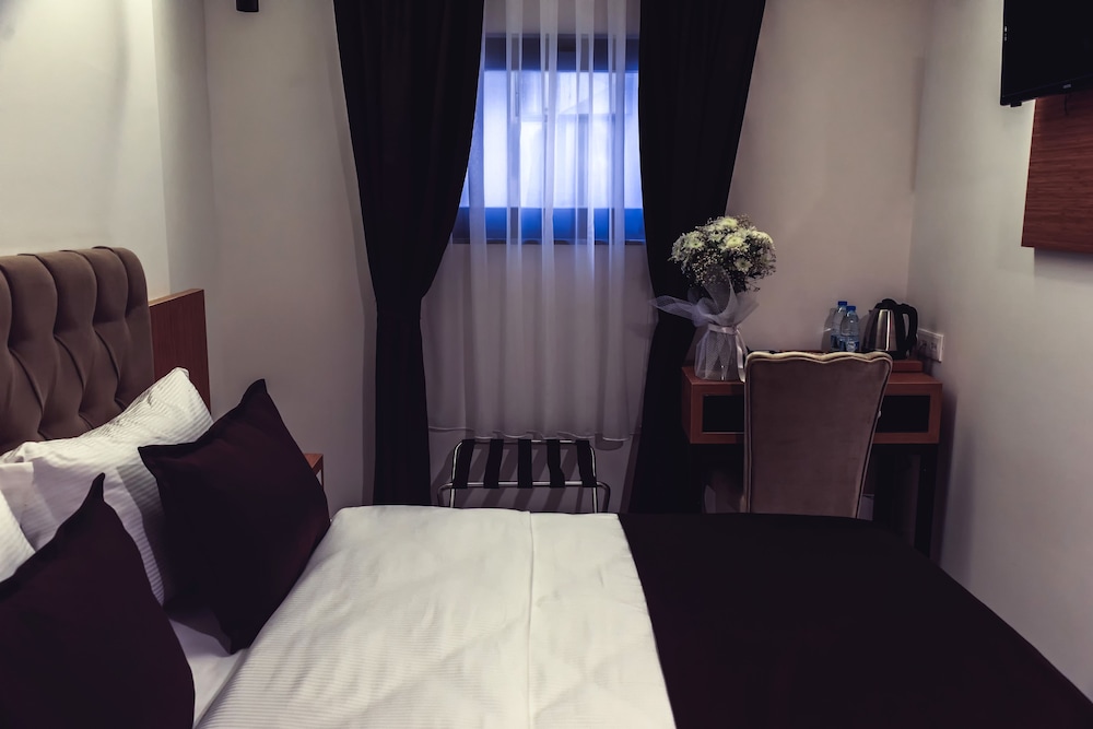 Economy Double Room - Photo 2