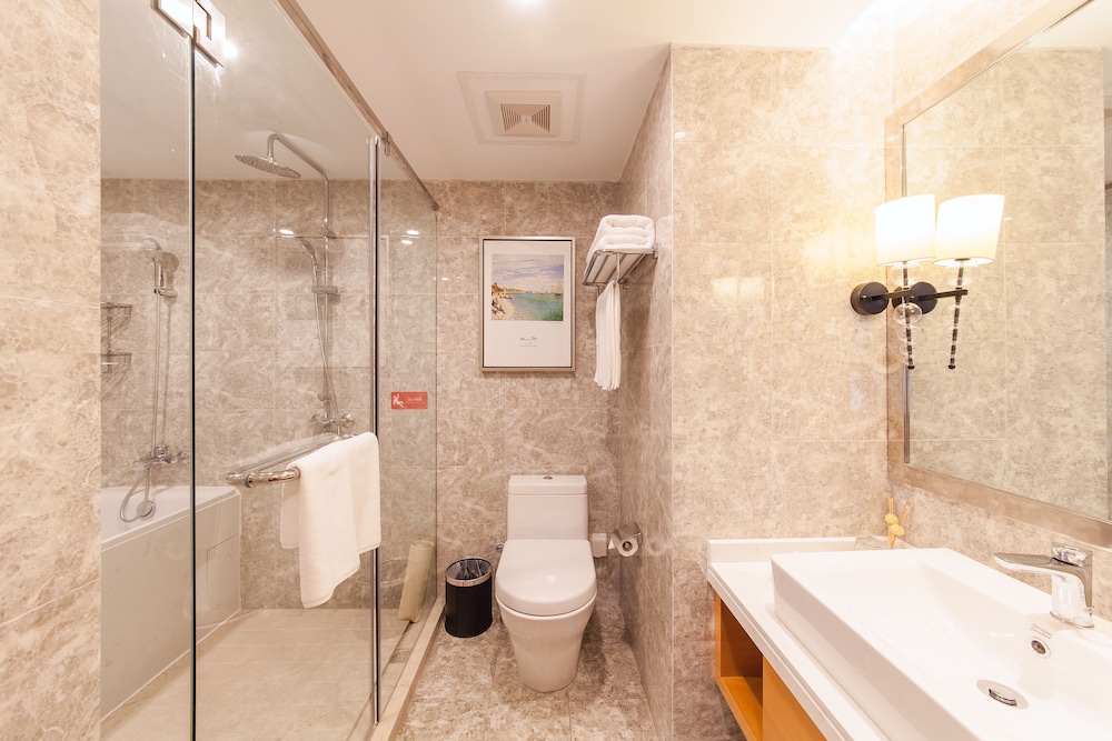 Deluxe Suite photo 2