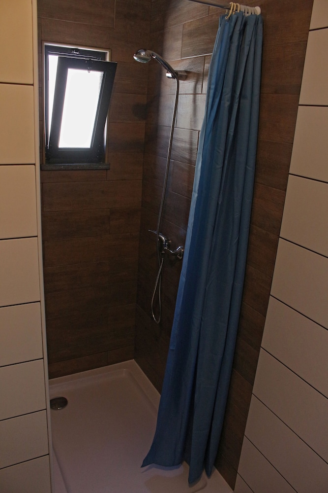 Double Room, Balcony, Partial Sea View photo 2