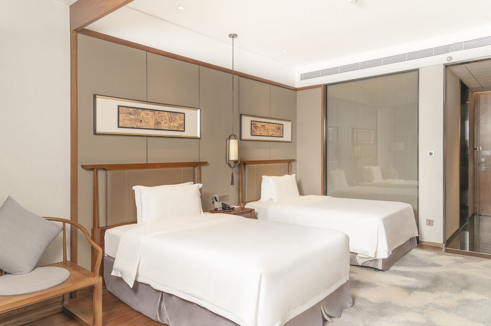 Executive Twin Room - Photo 3