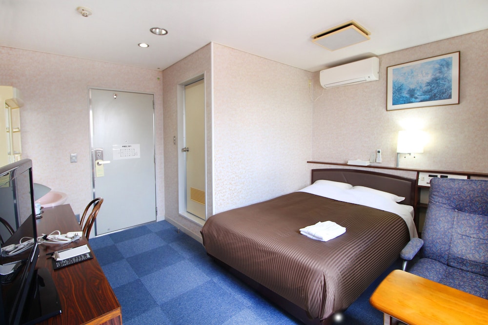 Double Room, Non Smoking - Photo 6