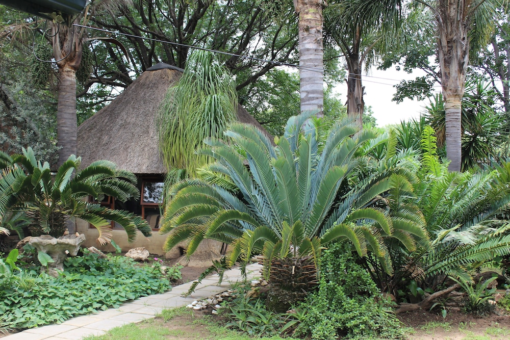 Garden cottage photo 2