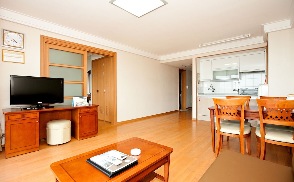 [WEST] Sono Belle Suite(Kitchen/Standard/Bed)