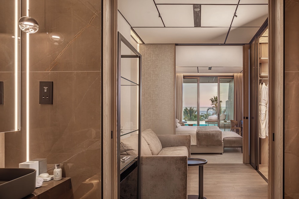 Junior Suite Upper Floor, Sea View, with Private Pool - Photo 2