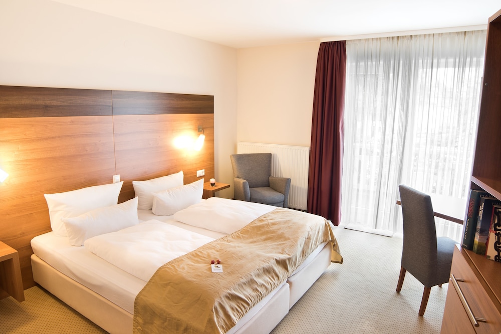 Comfort Double or Twin Room, Garden View photo 3