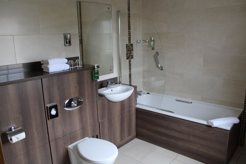 Deluxe Double or Twin Room, 1 King Bed photo 3