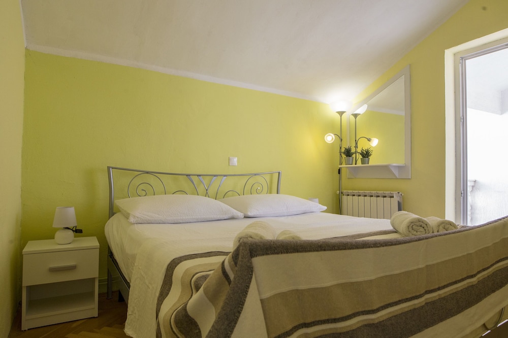 Apartment (A1)