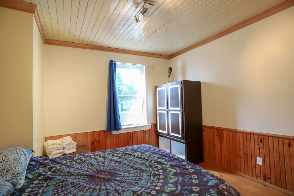 Suite, 2 Bedrooms, Private Bathroom, Garden View photo 1